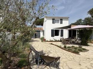 Ile de Ré:Belle maison confortable pour 6 p -avec piscine privée chauffée -à proximité de
