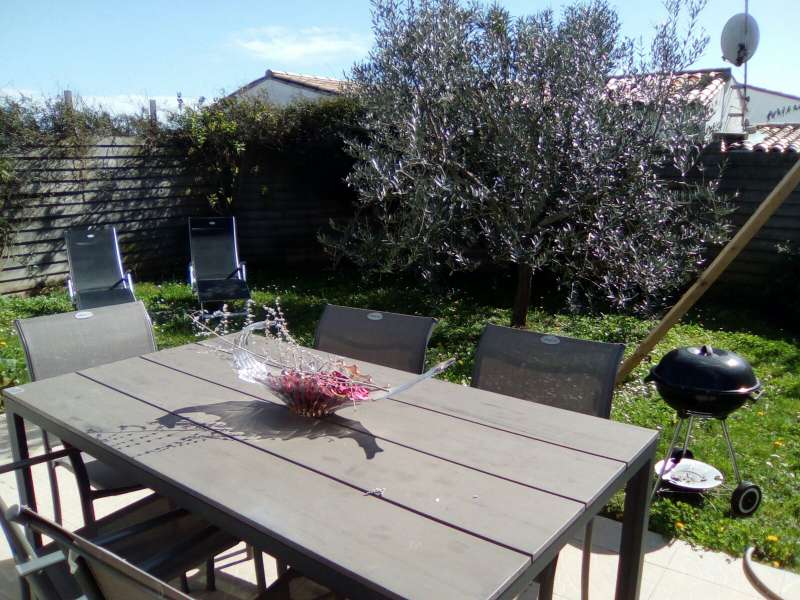 Photo 1 : JARDIN d'une maison située à Sainte-Marie-de-Ré, île de Ré.