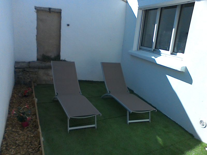 Photo 2 : JARDIN d'une maison située à Loix, île de Ré.