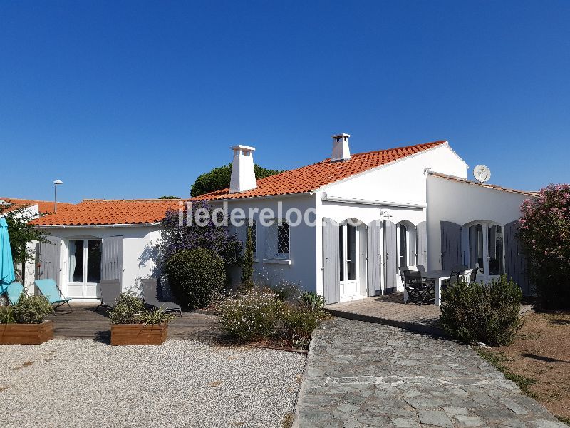 Photo 1 : NC d'une maison située à La Couarde-sur-mer, île de Ré.