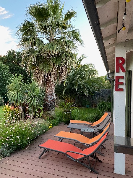 Photo 6 : TERRASSE d'une maison située à Le Bois-Plage-en-Ré, île de Ré.