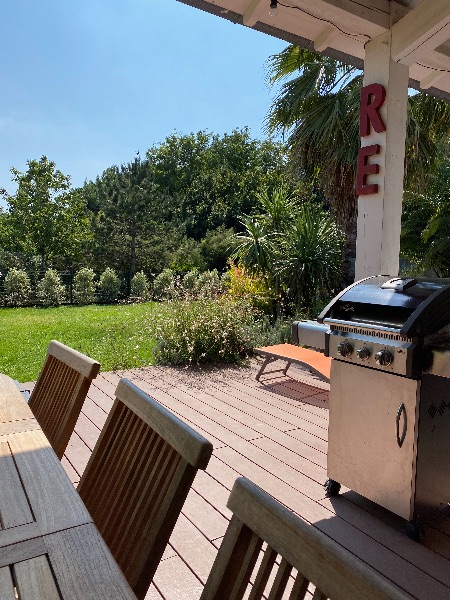 Photo 4 : TERRASSE d'une maison située à Le Bois-Plage-en-Ré, île de Ré.