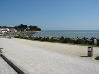 Photo 7 : EXTERIEUR d'une maison située à Rivedoux, île de Ré.