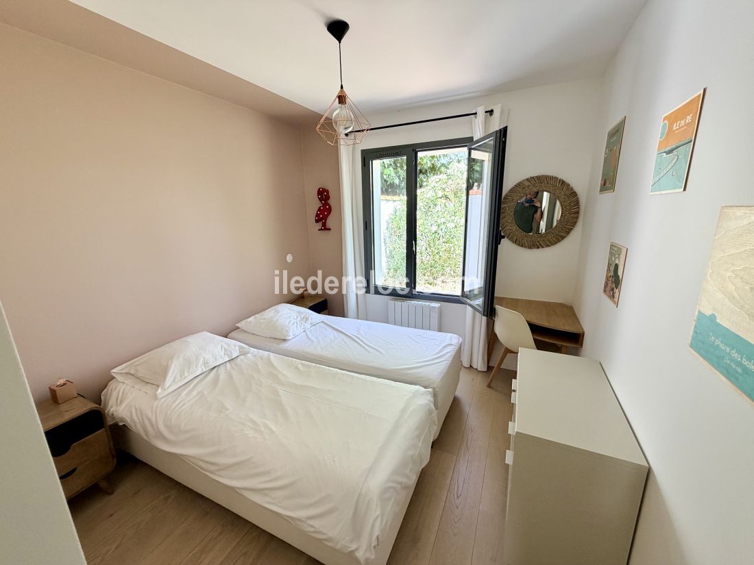 Photo 22 : CHAMBRE d'une maison situ&eacute;e &agrave; La Couarde-sur-mer, &icirc;le de R&eacute;.