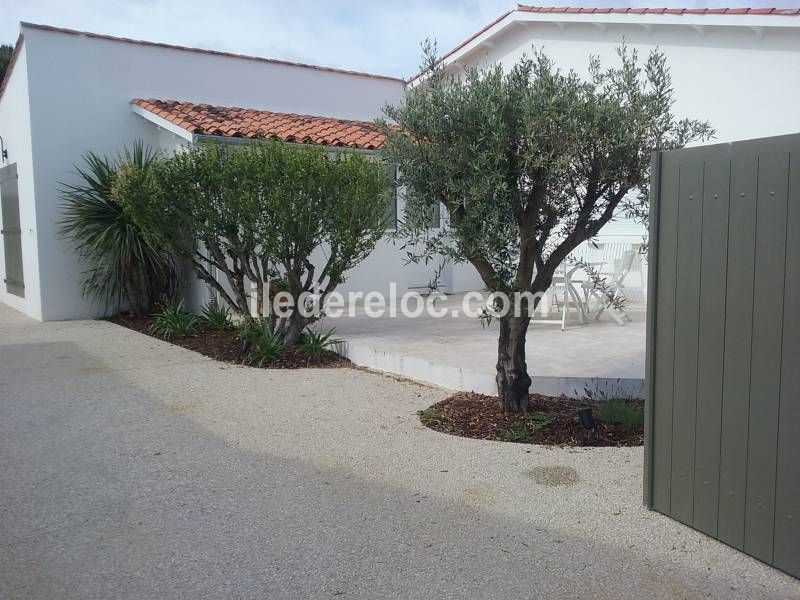 Photo 1 : EXTERIEUR d'une maison située à La Couarde-sur-mer, île de Ré.