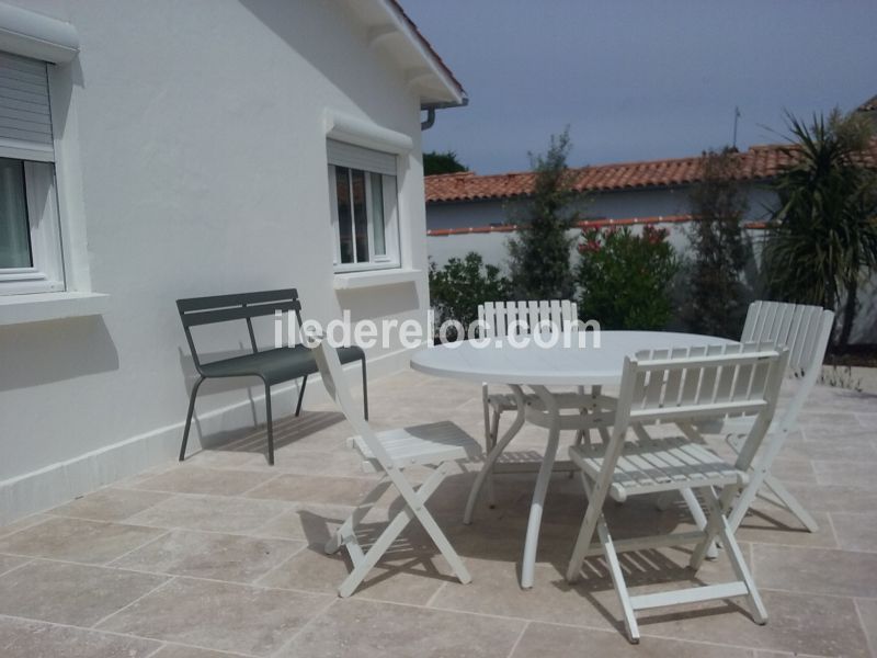 Photo 3 : TERRASSE d'une maison située à La Couarde-sur-mer, île de Ré.