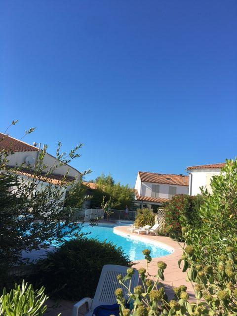 Photo 6 : PISCINE d'une maison située à La Couarde-sur-mer, île de Ré.