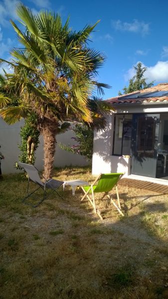 Photo 2 : JARDIN d'une maison située à Loix, île de Ré.