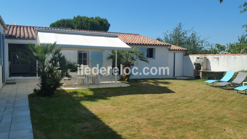 Photo 1 : NC d'une maison située à Saint-Martin-de-Ré, île de Ré.