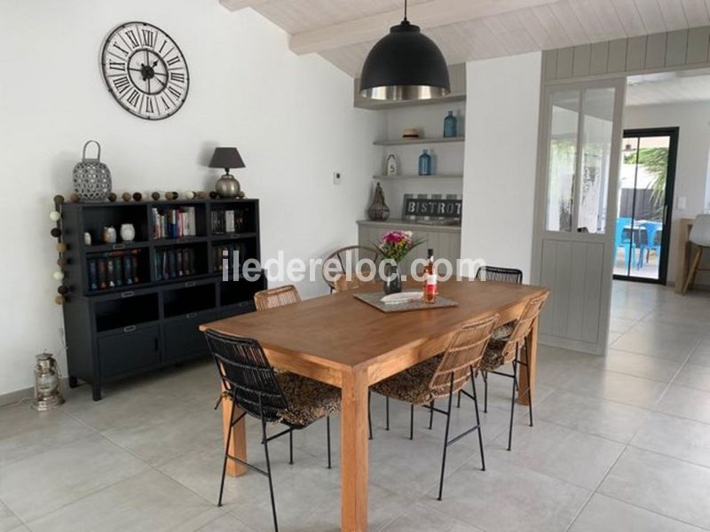 Photo 15 : SEJOUR d'une maison située à Le Bois-Plage-en-Ré, île de Ré.