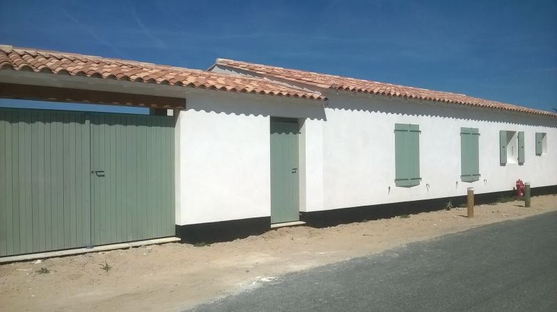 Photo 3 : EXTERIEUR d'une maison située à Le Bois-Plage-en-Ré, île de Ré.