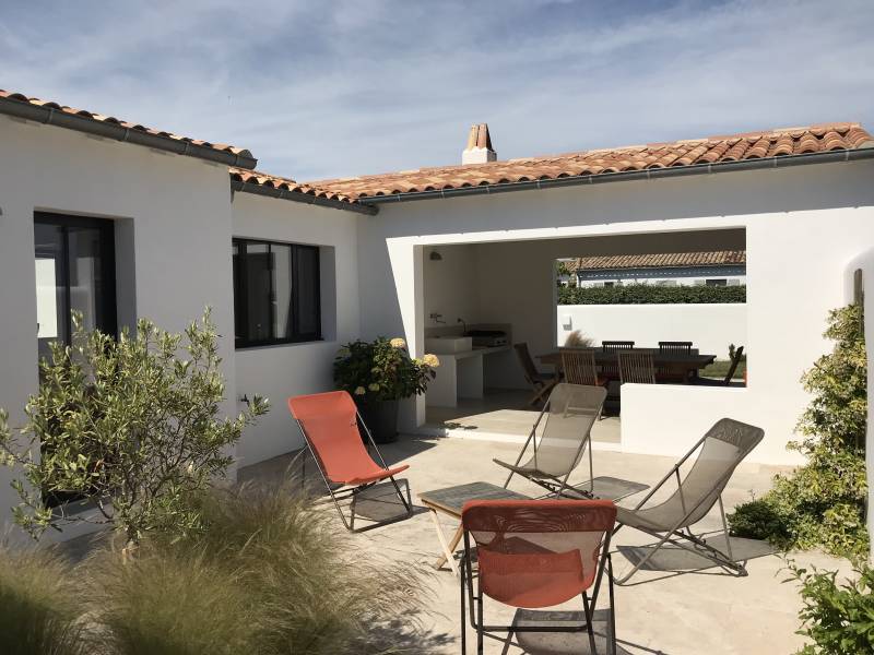 Photo 2 : PATIO d'une maison située à Les Portes, île de Ré.