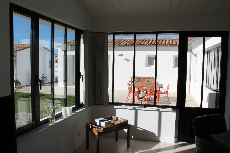 Photo 10 : SEJOUR d'une maison située à Les Portes, île de Ré.