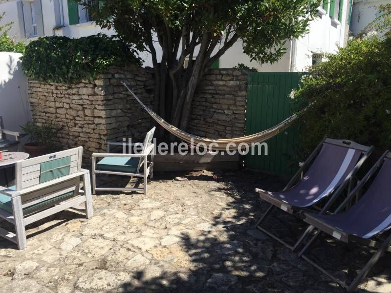 Photo 2 : EXTERIEUR d'une maison située à Les Portes-en-Ré, île de Ré.