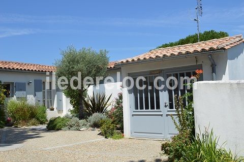 Photo 12 : ENTREE d'une maison située à La Flotte-en-Ré, île de Ré.