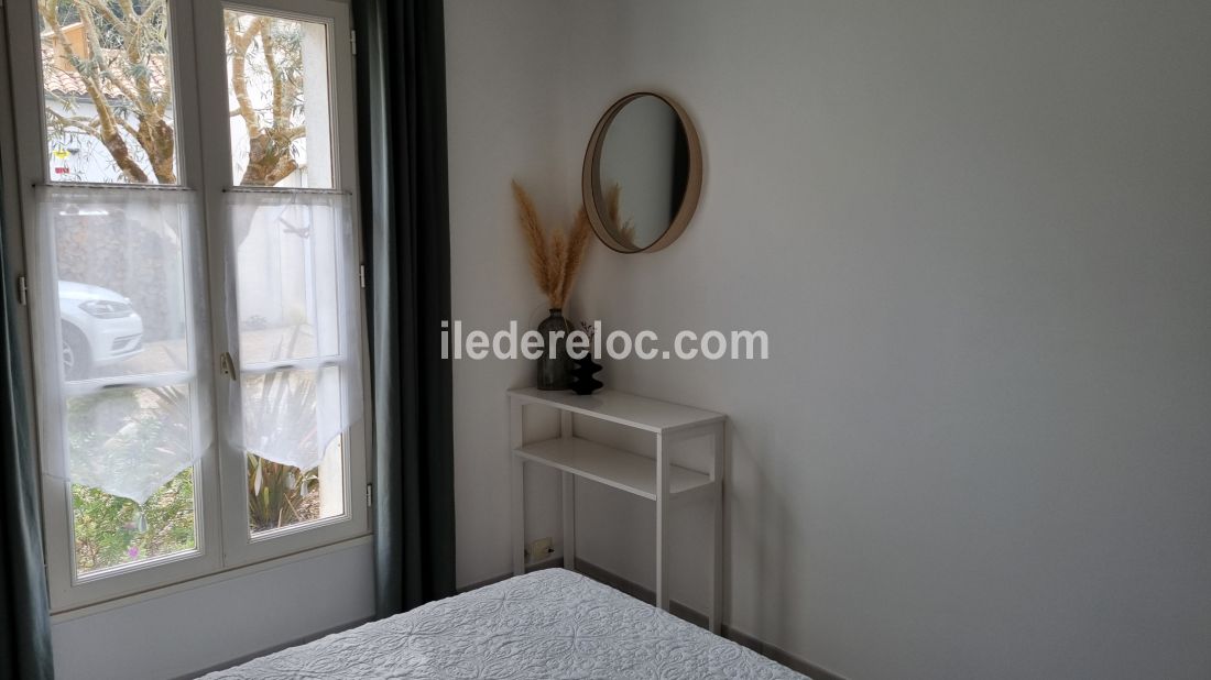Photo 5 : CHAMBRE d'une maison située à La Flotte-en-Ré, île de Ré.