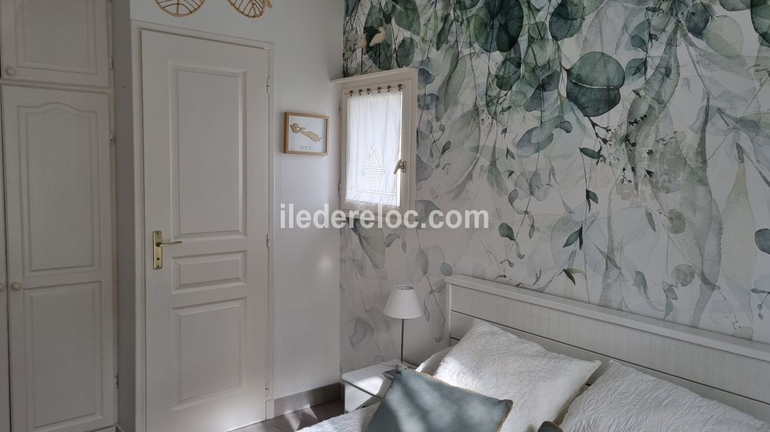 Photo 4 : CHAMBRE d'une maison située à La Flotte-en-Ré, île de Ré.