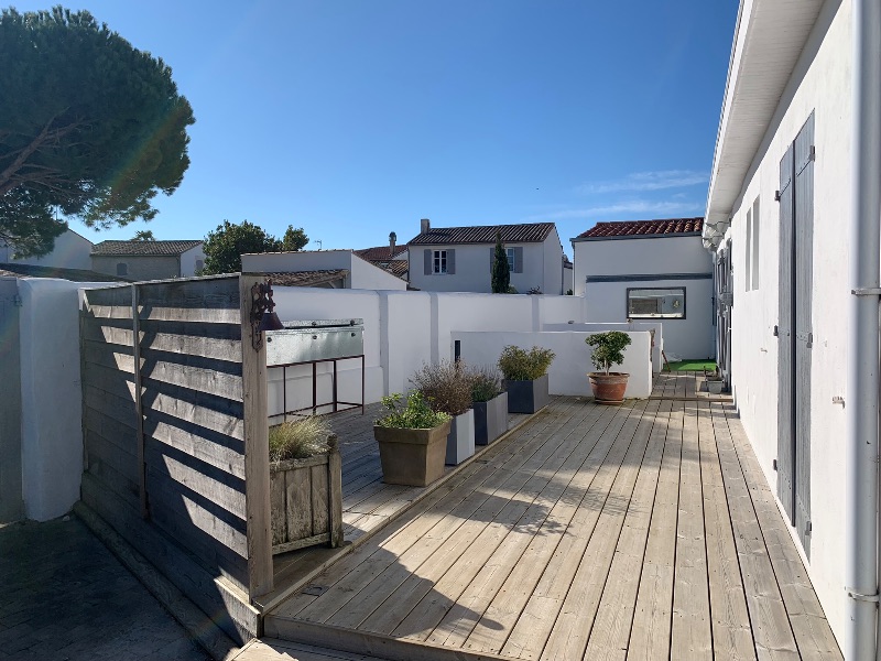 Photo 11 : TERRASSE d'une maison située à La Couarde-sur-mer, île de Ré.