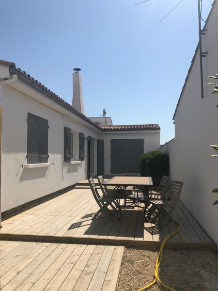 Photo 14 : TERRASSE d'une maison située à La Couarde-sur-mer, île de Ré.