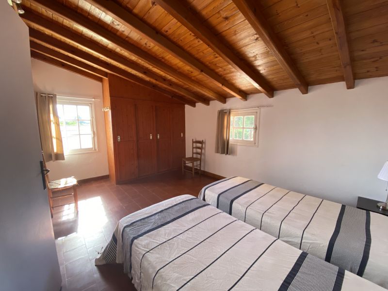 Photo 12 : CHAMBRE d'une maison située à Loix, île de Ré.