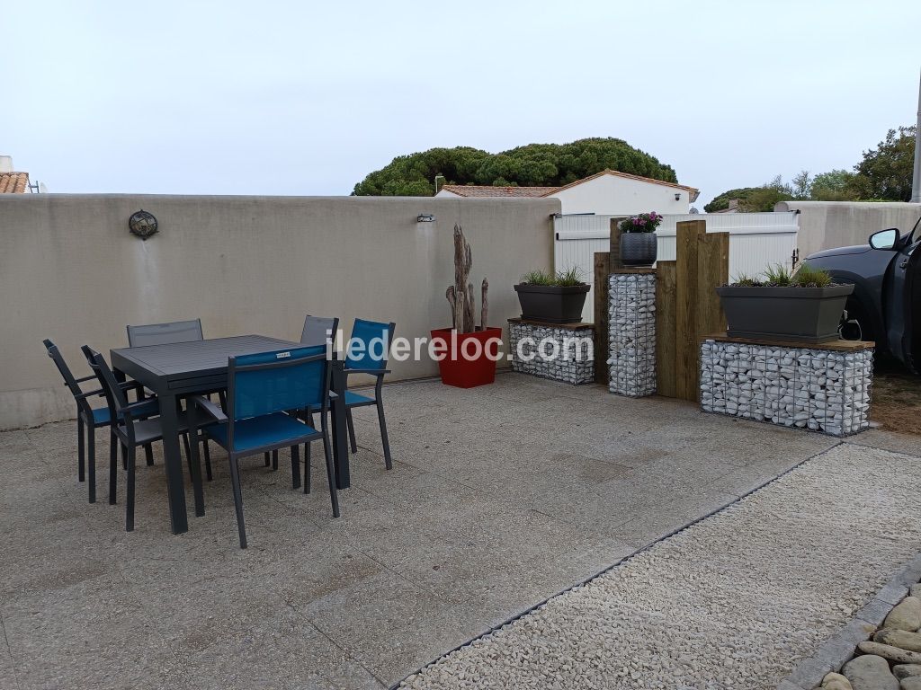 Photo 4 : TERRASSE d'une maison situ&eacute;e &agrave; Le Bois-Plage-en-R&eacute;, &icirc;le de R&eacute;.