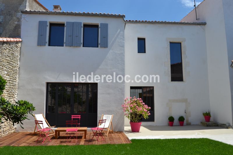 Photo 1 : TERRASSE d'une maison située à Le Bois-Plage-en-Ré, île de Ré.