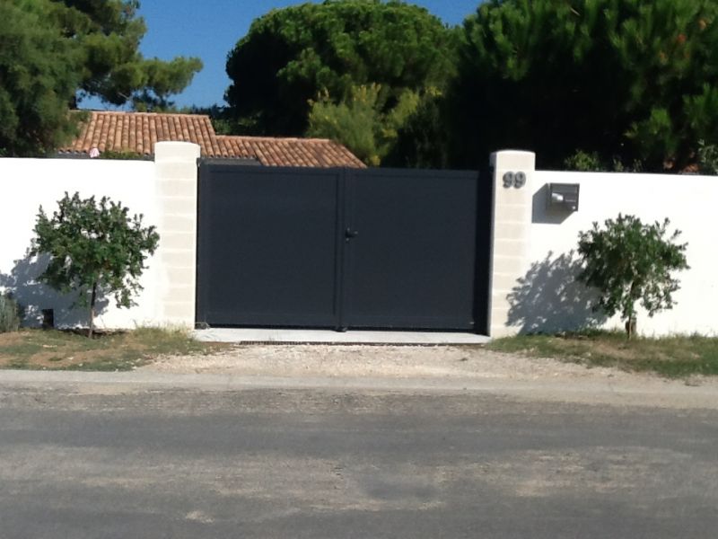 Photo 2 : ENTREE d'une maison située à Les Portes-en-Ré, île de Ré.