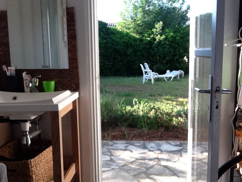 Photo 13 : SALLEDEBAIN d'une maison située à Les Portes-en-Ré, île de Ré.