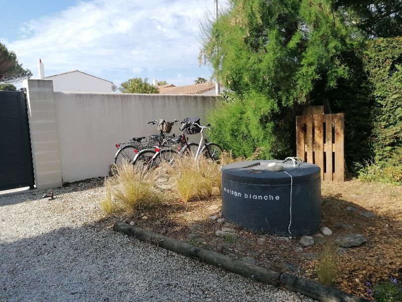 Photo 5 : JARDIN d'une maison située à Les Portes-en-Ré, île de Ré.