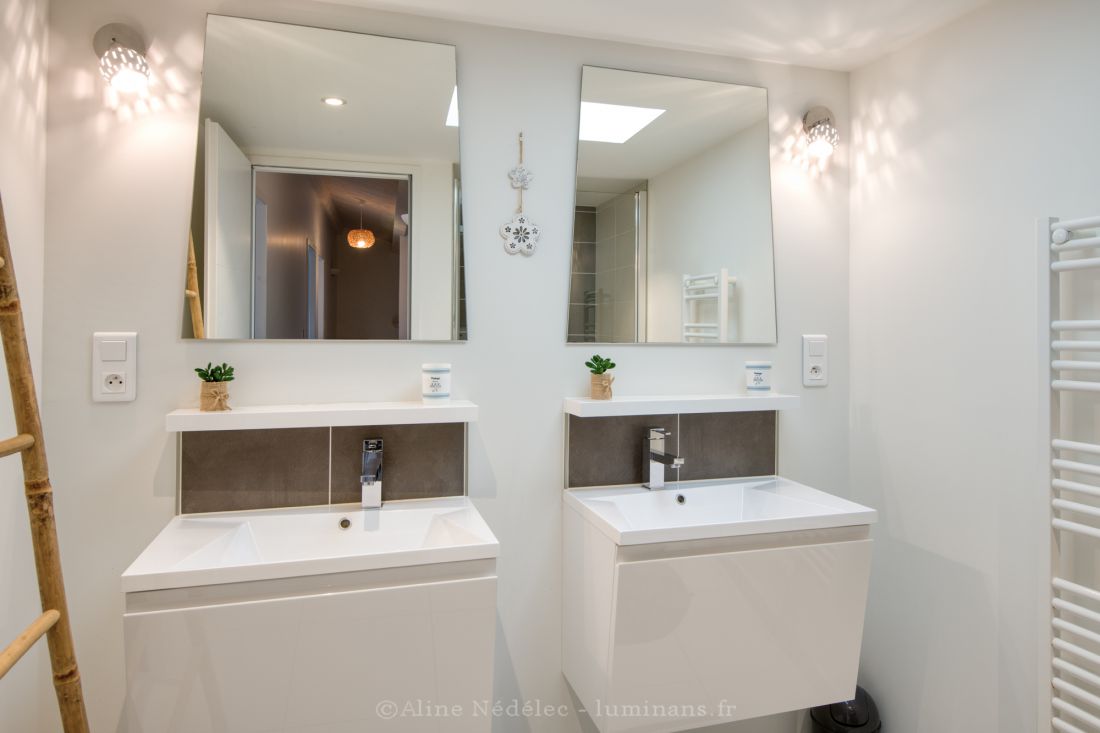 Photo 34 : SALLEDEBAIN d'une maison située à Le Bois-Plage-en-Ré, île de Ré.