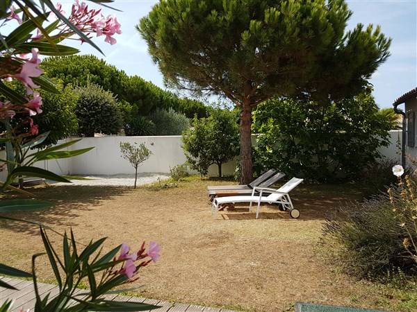 Photo 5 : NC d'une maison située à Sainte-Marie-de-Ré, île de Ré.