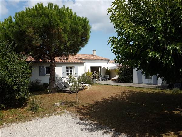 Photo 1 : NC d'une maison située à Sainte-Marie-de-Ré, île de Ré.