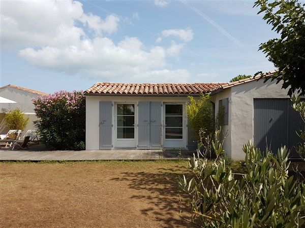 Photo 8 : NC d'une maison située à Sainte-Marie-de-Ré, île de Ré.