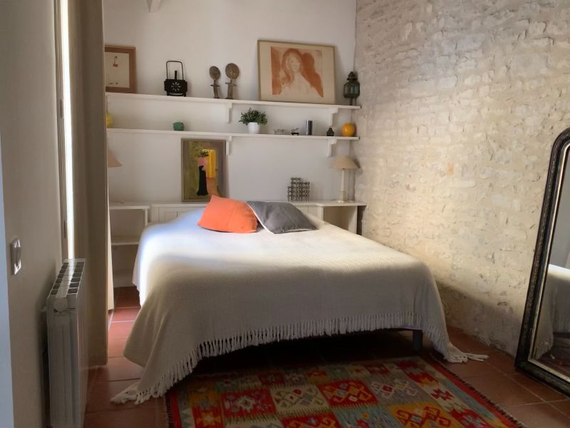 Photo 14 : CHAMBRE d'une maison située à Saint-Martin-de-Ré, île de Ré.