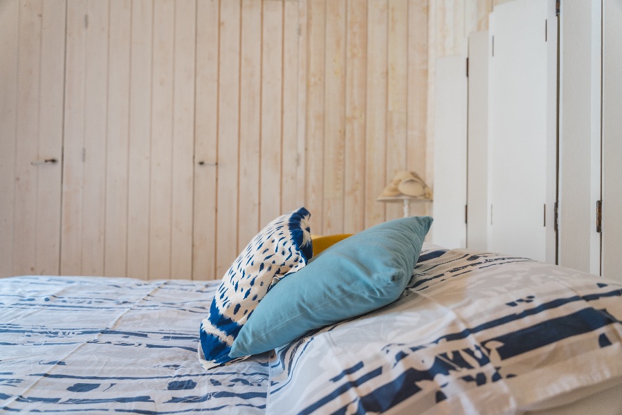 Photo 27 : CHAMBRE d'une maison située à Le Bois-Plage, île de Ré.