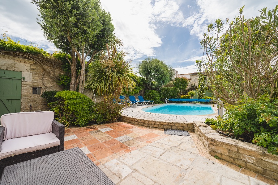 Photo 5 : PATIO d'une maison située à Le Bois-Plage, île de Ré.