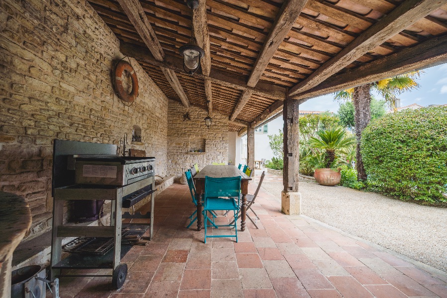 Photo 3 : PATIO d'une maison située à Le Bois-Plage, île de Ré.