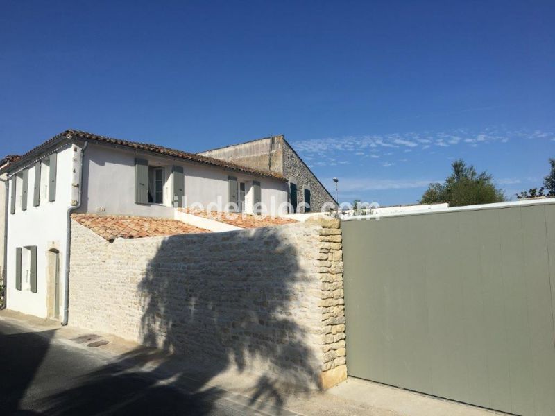 Photo 33 : EXTERIEUR d'une maison située à Le Bois-Plage-en-Ré, île de Ré.