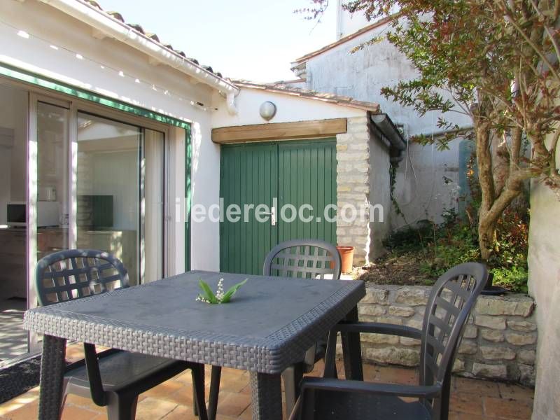 Photo 11 : TERRASSE d'une maison située à La Flotte-en-Ré, île de Ré.