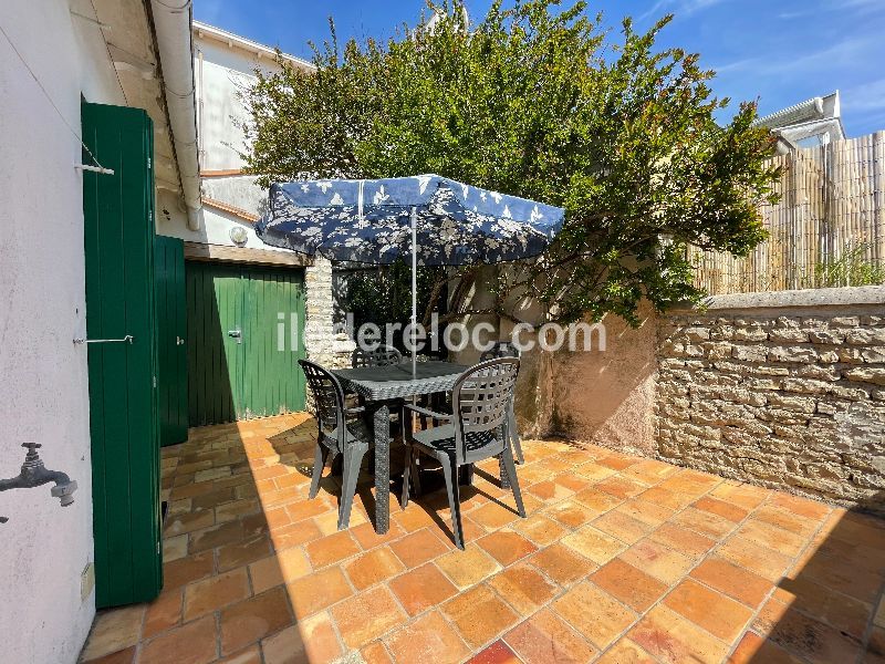 Photo 8 : EXTERIEUR d'une maison située à La Flotte-en-Ré, île de Ré.