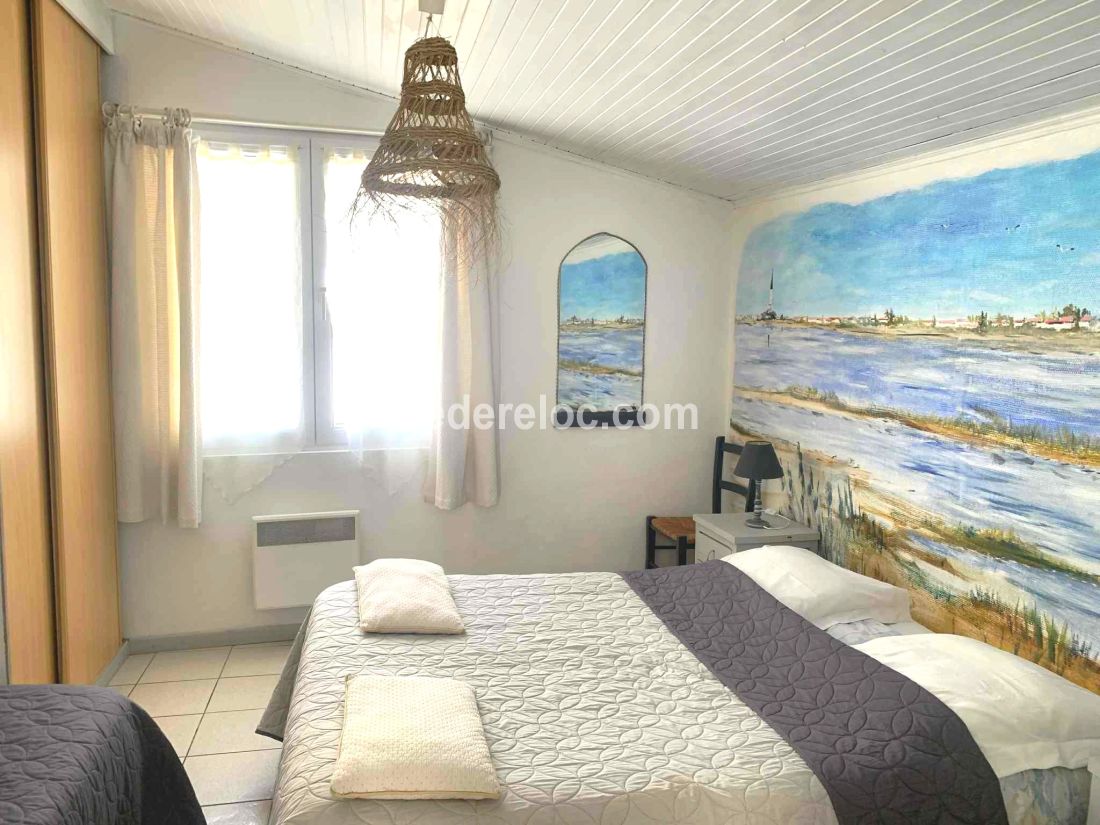 Photo 6 : CHAMBRE d'une maison située à La Flotte-en-Ré, île de Ré.