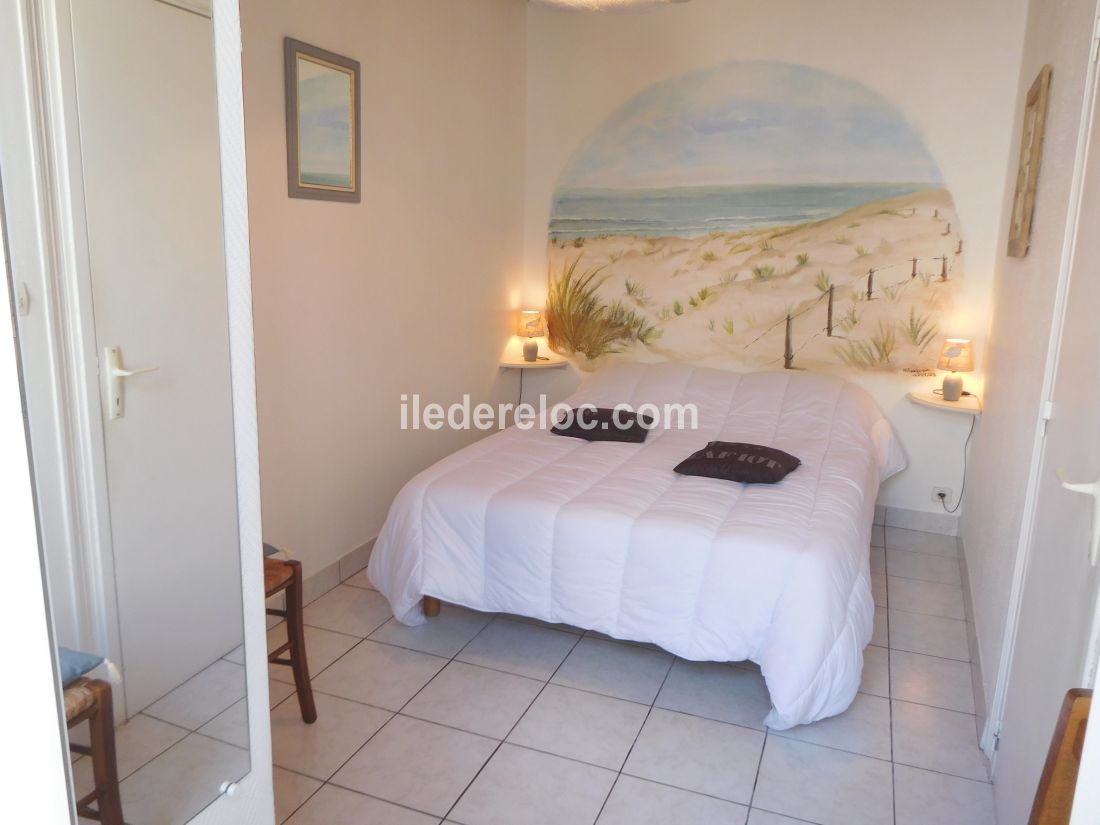 Photo 7 : CHAMBRE d'une maison située à La Flotte-en-Ré, île de Ré.