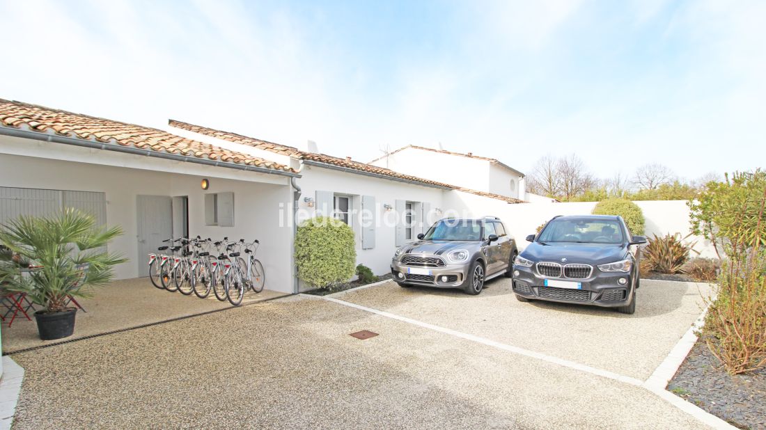 Photo 23 : EXTERIEUR d'une maison situ&eacute;e &agrave; La Flotte-en-R&eacute;, &icirc;le de R&eacute;.
