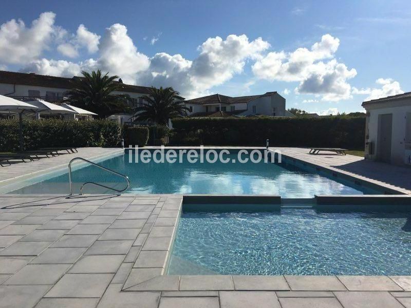 Photo 2 : PISCINE d'une maison située à Ars en Ré, île de Ré.