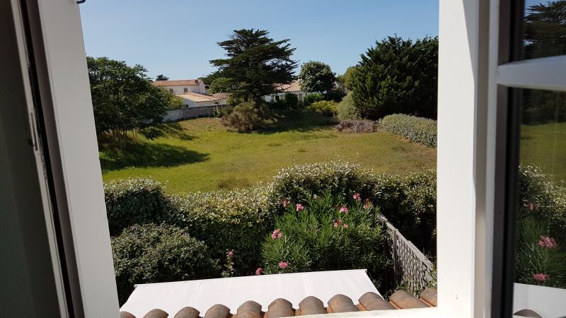 Photo 4 : CHAMBRE d'une maison située à Ars en Ré, île de Ré.