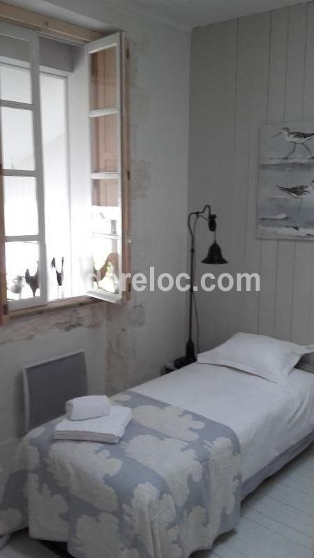 Photo 7 : CHAMBRE d'une maison située à Le Bois-Plage-en-Ré, île de Ré.