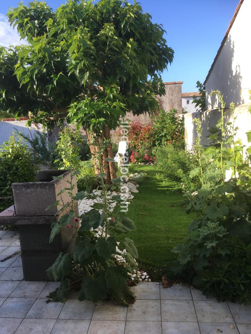 Photo 16 : JARDIN d'une maison situ&eacute;e &agrave; Sainte-Marie-de-R&eacute;, &icirc;le de R&eacute;.