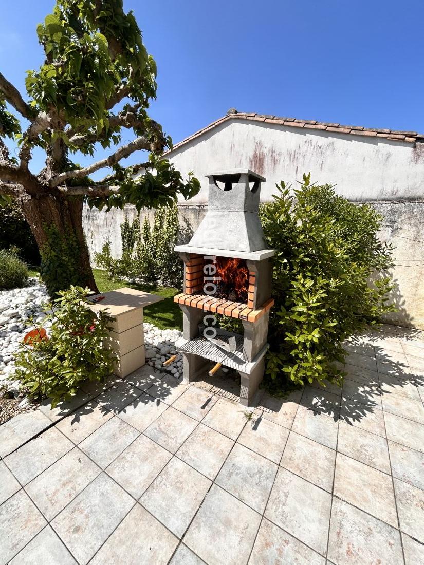 Photo 17 : TERRASSE d'une maison situ&eacute;e &agrave; Sainte-Marie-de-R&eacute;, &icirc;le de R&eacute;.