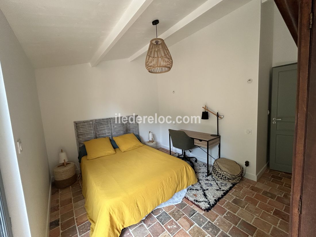 Photo 15 : CHAMBRE d'une maison située à Le Bois-Plage-en-Ré, île de Ré.