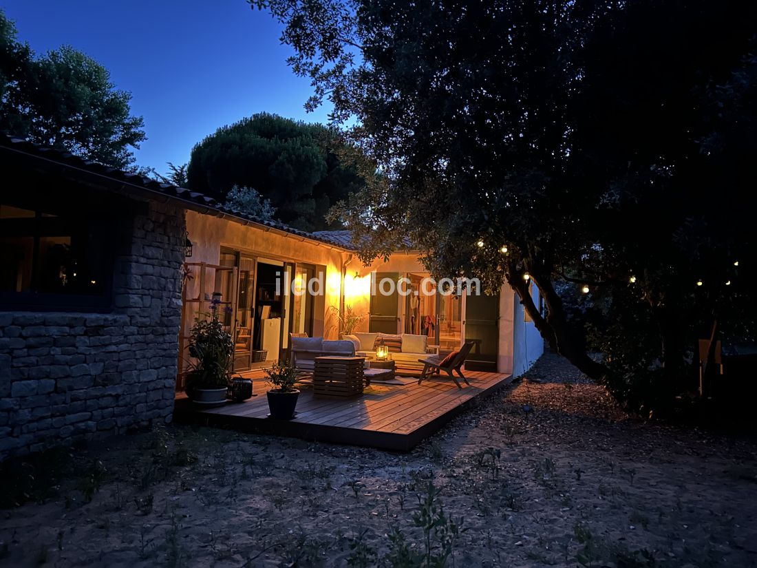 Photo 17 : EXTERIEUR d'une maison située à Le Bois-Plage-en-Ré, île de Ré.